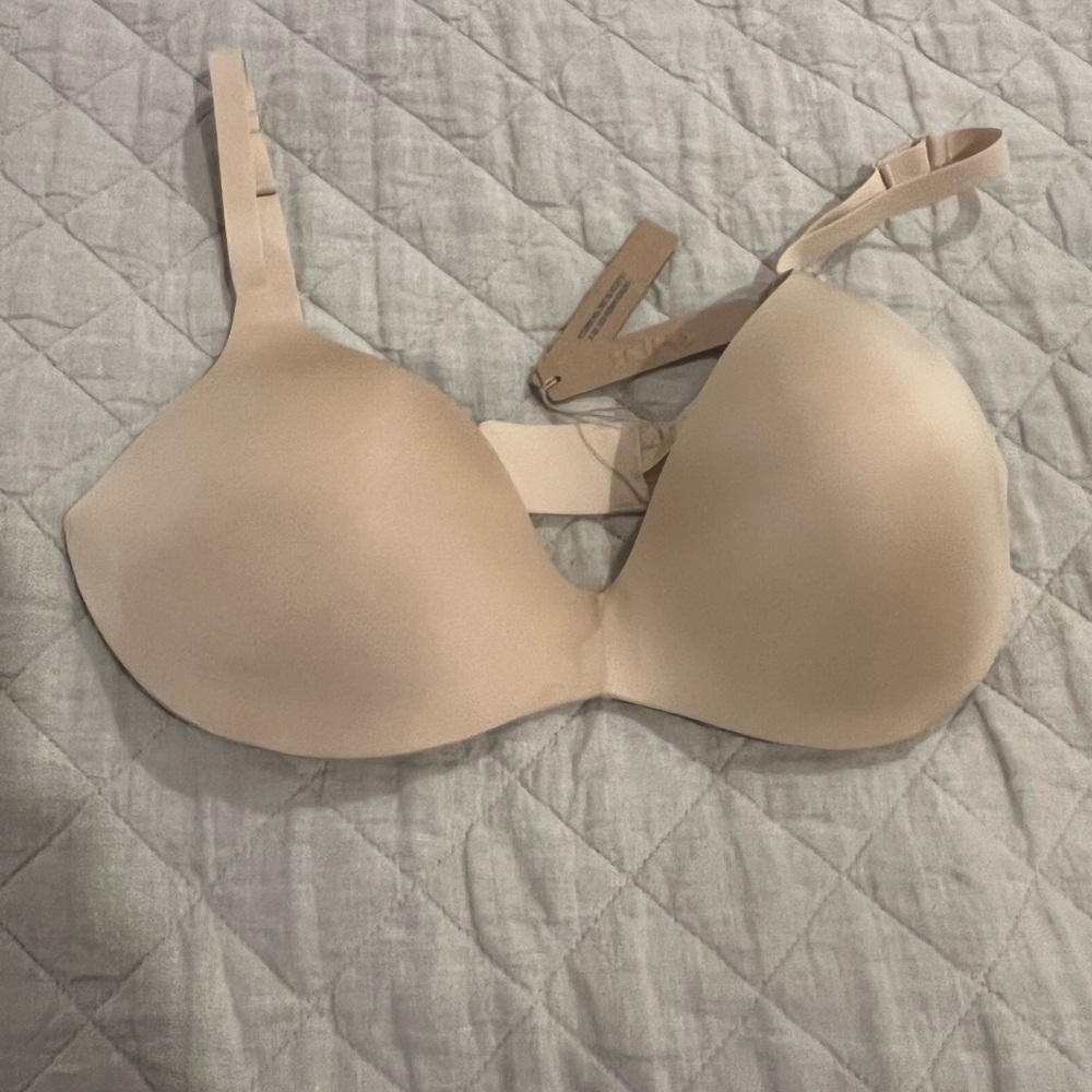 Skims Wireless Form Push up Plunge Bra NWT